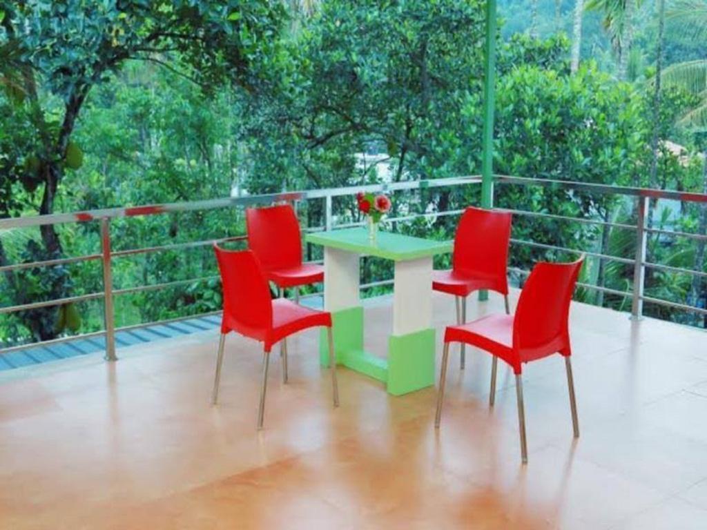 Thekkady Spice Valley Holiday Hotel Εξωτερικό φωτογραφία